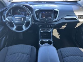 Used 2024 GMC Terrain SLE video 2