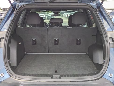 Used 2025 Chevrolet Equinox LT FWD image 13