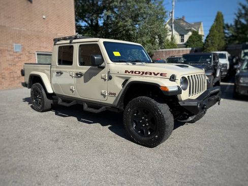 Used 2022 Jeep Gladiator Mojave w/ LED Lighting Group AWD/4WD image 3