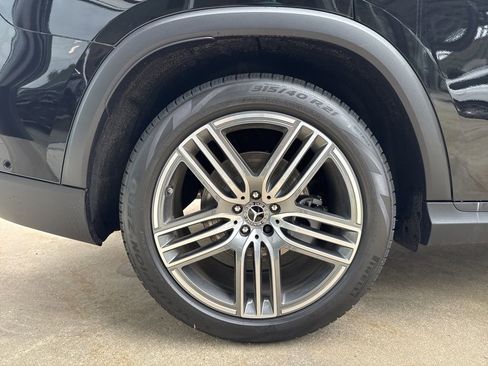 Certified 2025 Mercedes-Benz GLS 450 4MATIC image 11