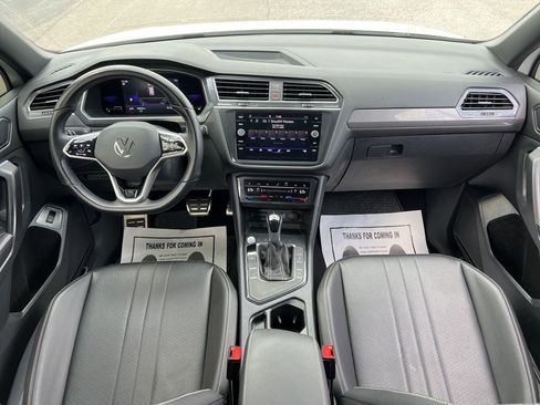 Used 2022 Volkswagen Tiguan SE R-Line image 26