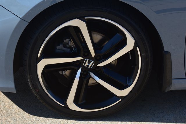 Used 2021 Honda Accord Sport image 11