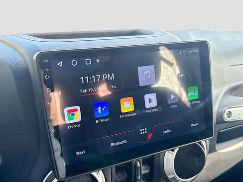 Used 2016 Jeep Wrangler Unlimited Sahara w/ Connectivity Group image 28