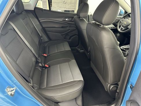 New 2025 Chevrolet Trax LT w/ Driver Confidence Package image 8