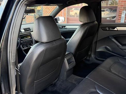 Used 2014 Volkswagen Passat 2.5 S FWD image 19