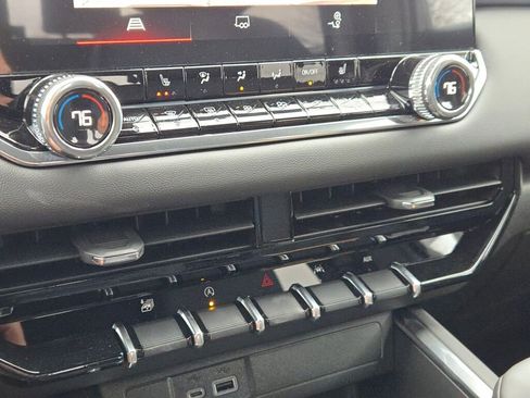 New 2026 GMC Canyon Elevation w/ Convenience Package image 29