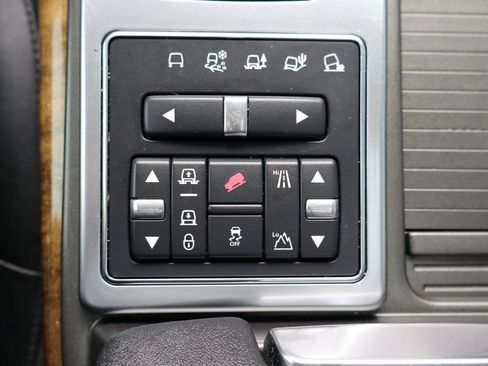 Used 2013 Land Rover Range Rover Sport HSE AWD/4WD image 19