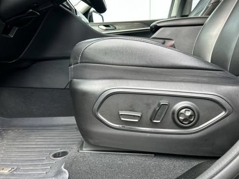 Used 2023 Jeep Grand Cherokee L Limited AWD/4WD image 36