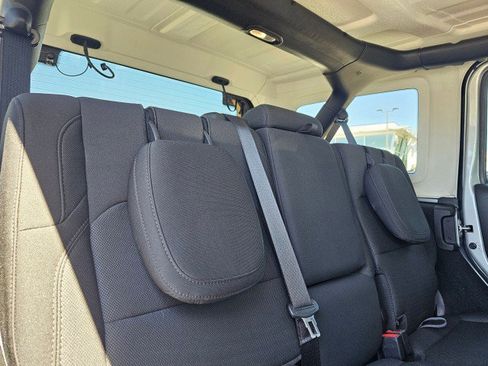 Used 2023 Jeep Wrangler Unlimited AWD/4WD image 14