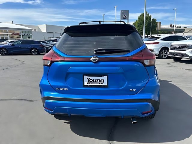 Used 2023 Nissan Kicks SR w/ Interior Electronics Package FWD image 4