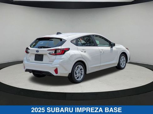 Certified 2025 Subaru Impreza 2.0i image 4