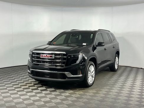 Used 2025 GMC Acadia Elevation w/ Elevation Premium Package image 2