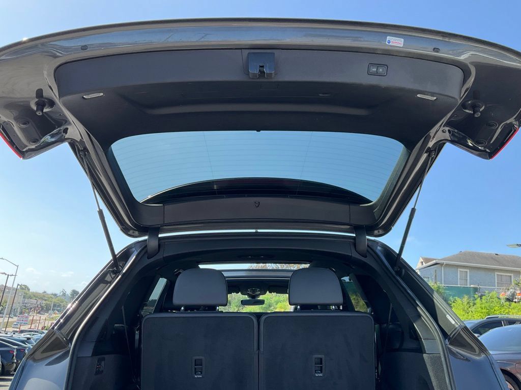 Used 2019 Audi Q7 3.0T Prestige w/ Prestige Package AWD/4WD image 11