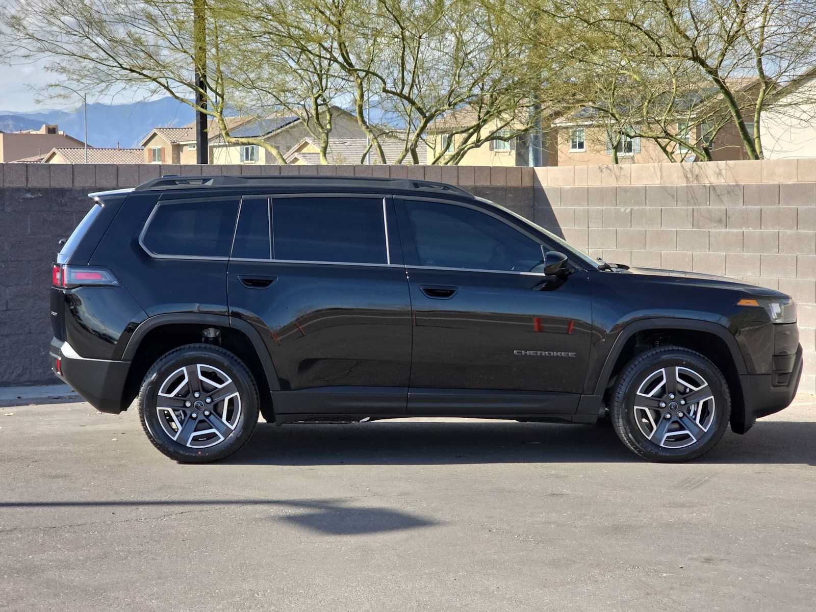 New 2026 Jeep Cherokee Laredo AWD/4WD image 9