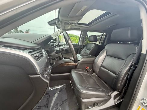 Used 2020 Chevrolet Suburban LT AWD/4WD image 23