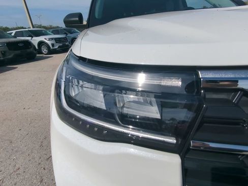 New 2026 Ford Explorer Active image 11