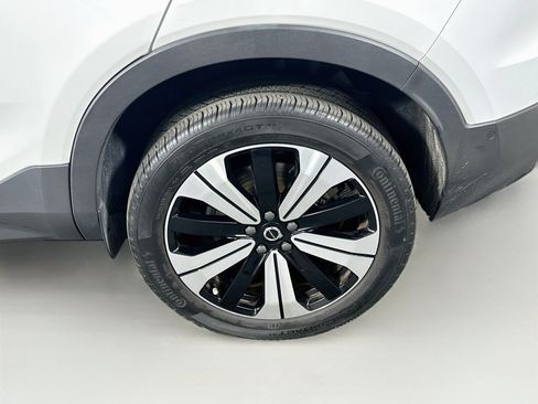 Used 2023 Volvo C40 P8 Recharge Plus AWD/4WD image 11