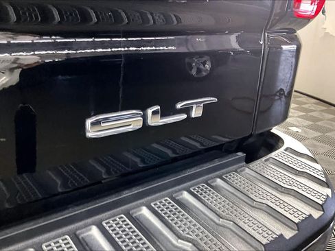 Used 2022 GMC Sierra 1500 SLT AWD/4WD image 10