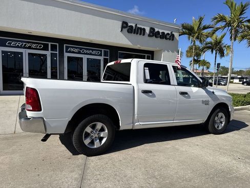 Used 2022 RAM 1500 Classic SLT image 5