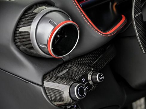Used 2020 Ferrari 812 Superfast RWD image 36
