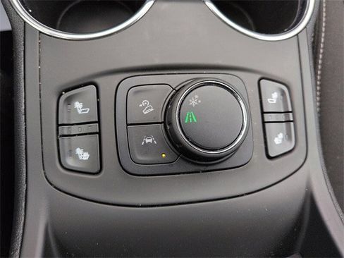 Used 2023 GMC Terrain SLE w/ Driver Convenience Package image 25