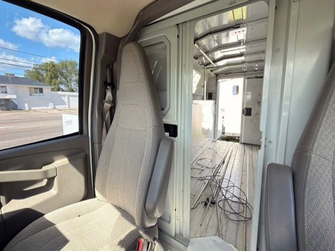 Used 2019 Chevrolet Express 3500 w/ Power Convenience Package RWD image 17