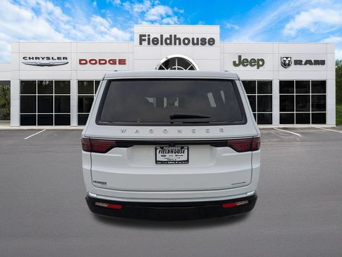 Used 2024 Jeep Wagoneer Series II AWD/4WD image 12