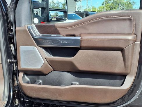 Used 2023 Ford F250 King Ranch w/ FX4 Off-Road Package AWD/4WD image 13