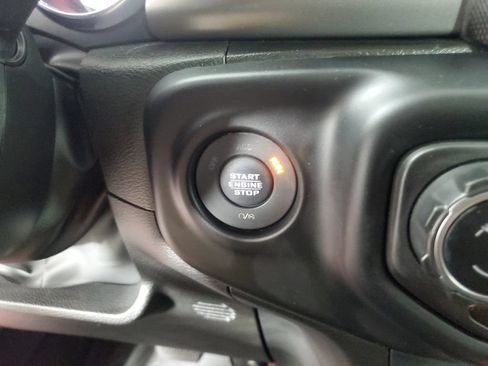 Used 2023 Jeep Gladiator Sport AWD/4WD image 23