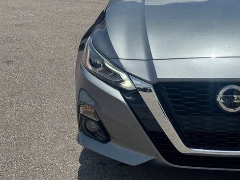 Used 2022 Nissan Altima 2.5 SL FWD image 9
