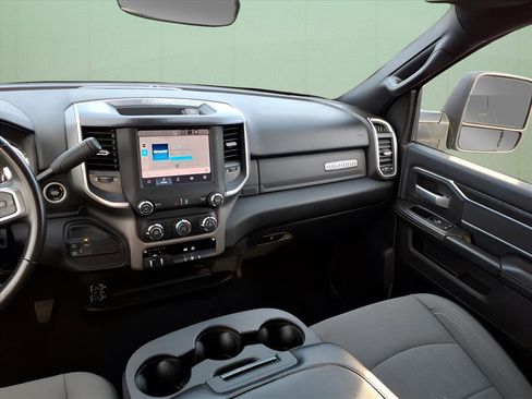 Used 2024 RAM 2500 Big Horn image 9