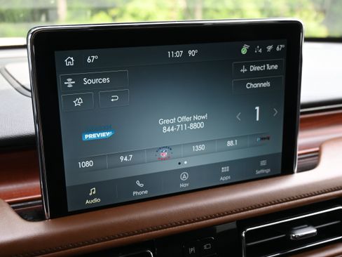 Used 2021 Lincoln Aviator Grand Touring w/ Equipment Group 302A AWD/4WD image 22