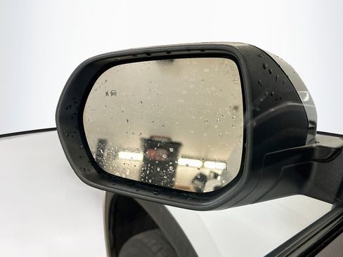 Used 2024 GMC Acadia Elevation AWD/4WD image 16