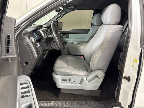 Used 2014 Ford F150 XLT w/ Equipment Group 302A Luxury AWD/4WD image 27