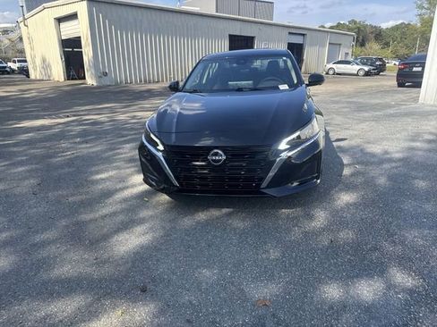Used 2025 Nissan Altima 2.5 SL image 2