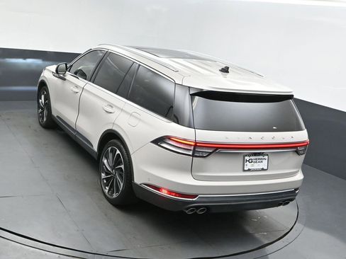 Used 2023 Lincoln Aviator Reserve w/ Equipment Group 201A image 37