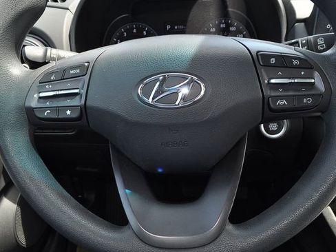 Used 2023 Hyundai Kona SEL AWD/4WD image 29