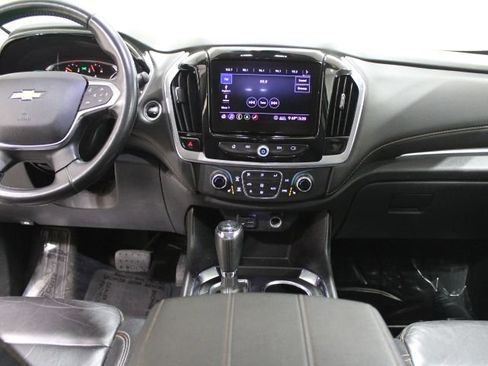 Used 2020 Chevrolet Traverse LT w/ LT Premium Package AWD/4WD image 30