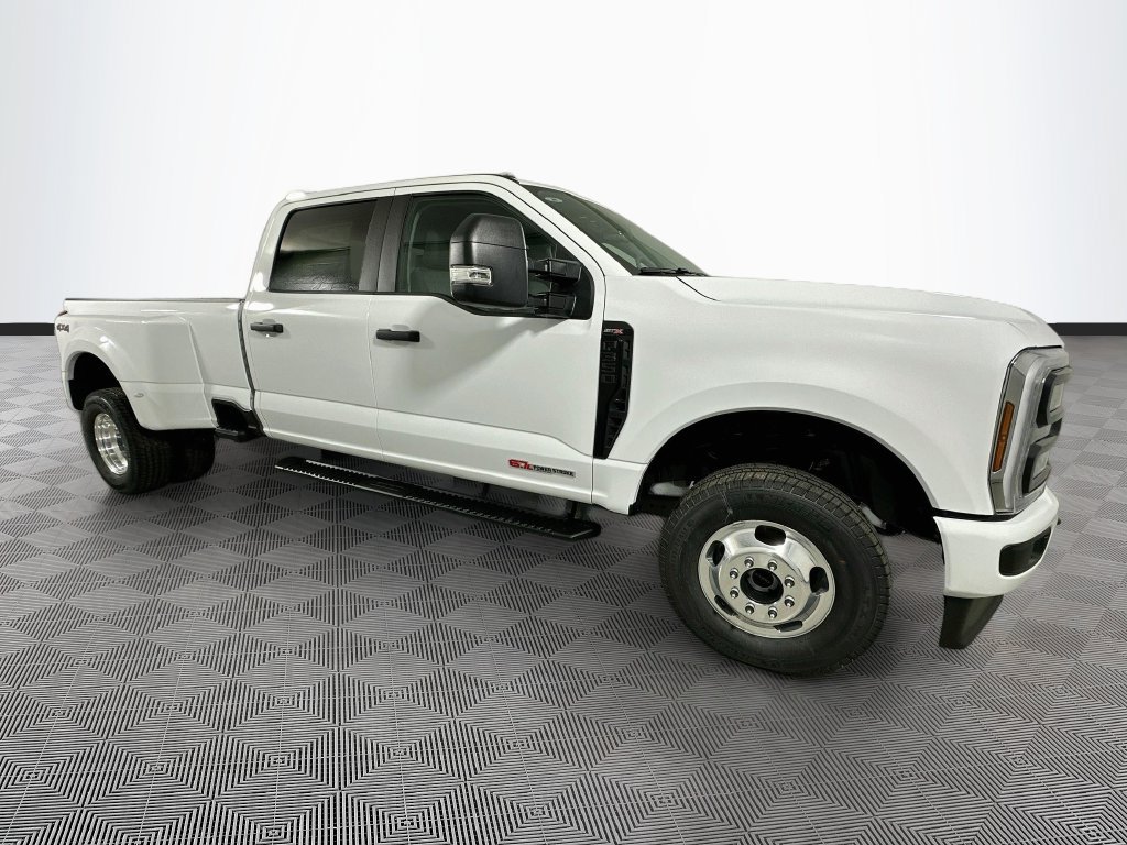 New 2027 Ford F350 XL w/ STX Appearance Package AWD/4WD image 4