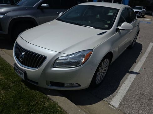 Used 2013 Buick Regal Premium FWD image 5