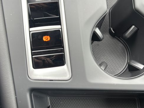 New 2026 Volkswagen Atlas SE FWD image 30