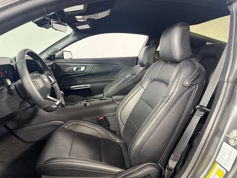 Used 2026 Ford Mustang Premium RWD image 19