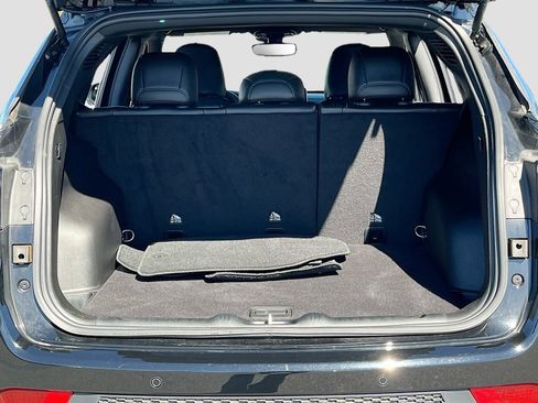 Certified 2025 Jeep Compass Limited image 22