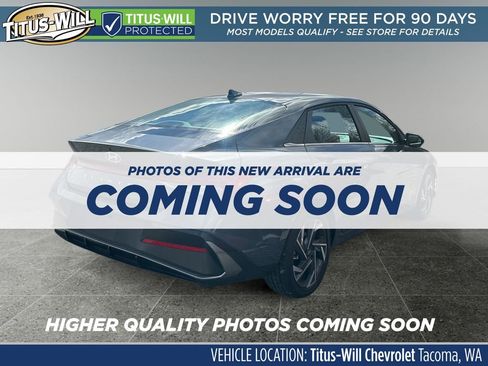 Used 2025 Hyundai Elantra SEL image 4