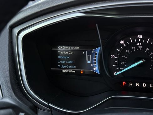 Used 2018 Ford Fusion SE w/ Equipment Group 602A FWD image 29