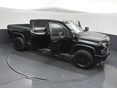 Used 2024 Chevrolet Silverado 2500 ZR2 w/ Technology Package AWD/4WD image 61