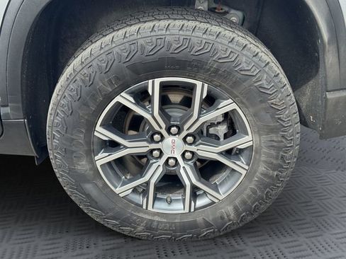 Used 2024 GMC Acadia AT4 w/ Super Cruise Package image 30