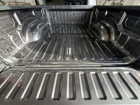 Used 2022 RAM 1500 Laramie AWD/4WD image 31