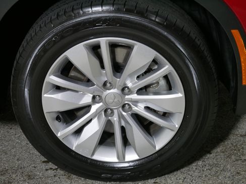 Used 2025 Mitsubishi Outlander ES AWD/4WD image 15