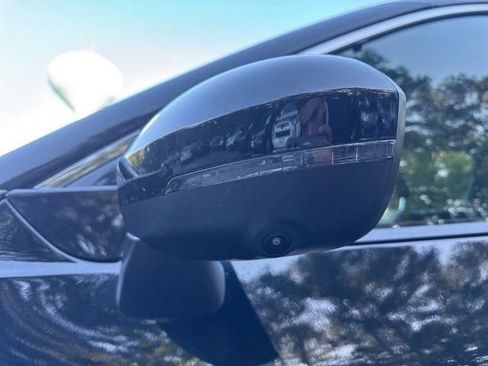 Used 2021 Nissan Rogue SV AWD/4WD image 12